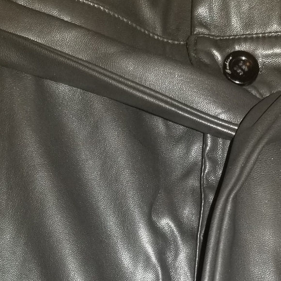 High-Waisted Vegan Leather Pants - Picture 5 of 7